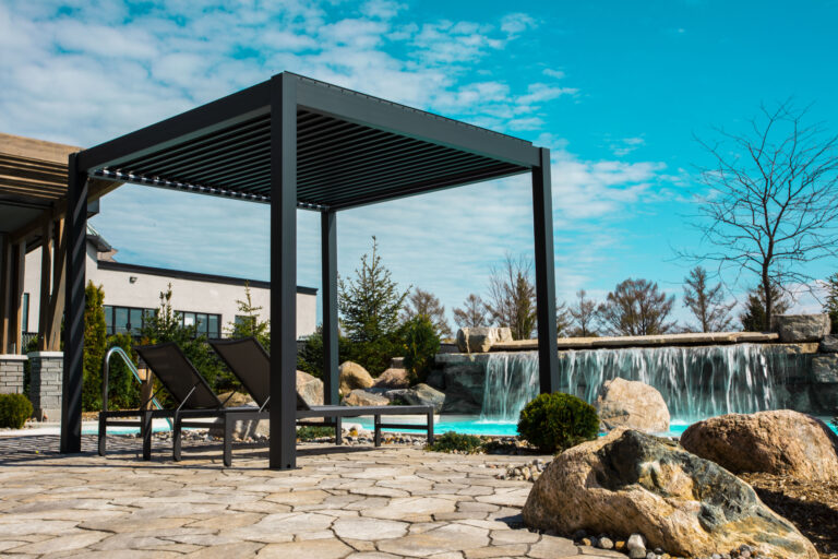 Construire une pergola: Étapes pour réussir votre projet