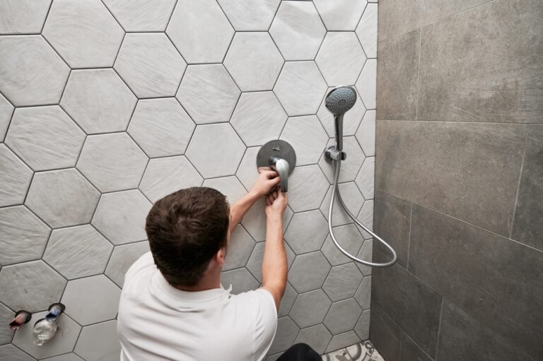 Comment rénover une salle de bain : Guide complet pour réussir votre rénovation au Québec
